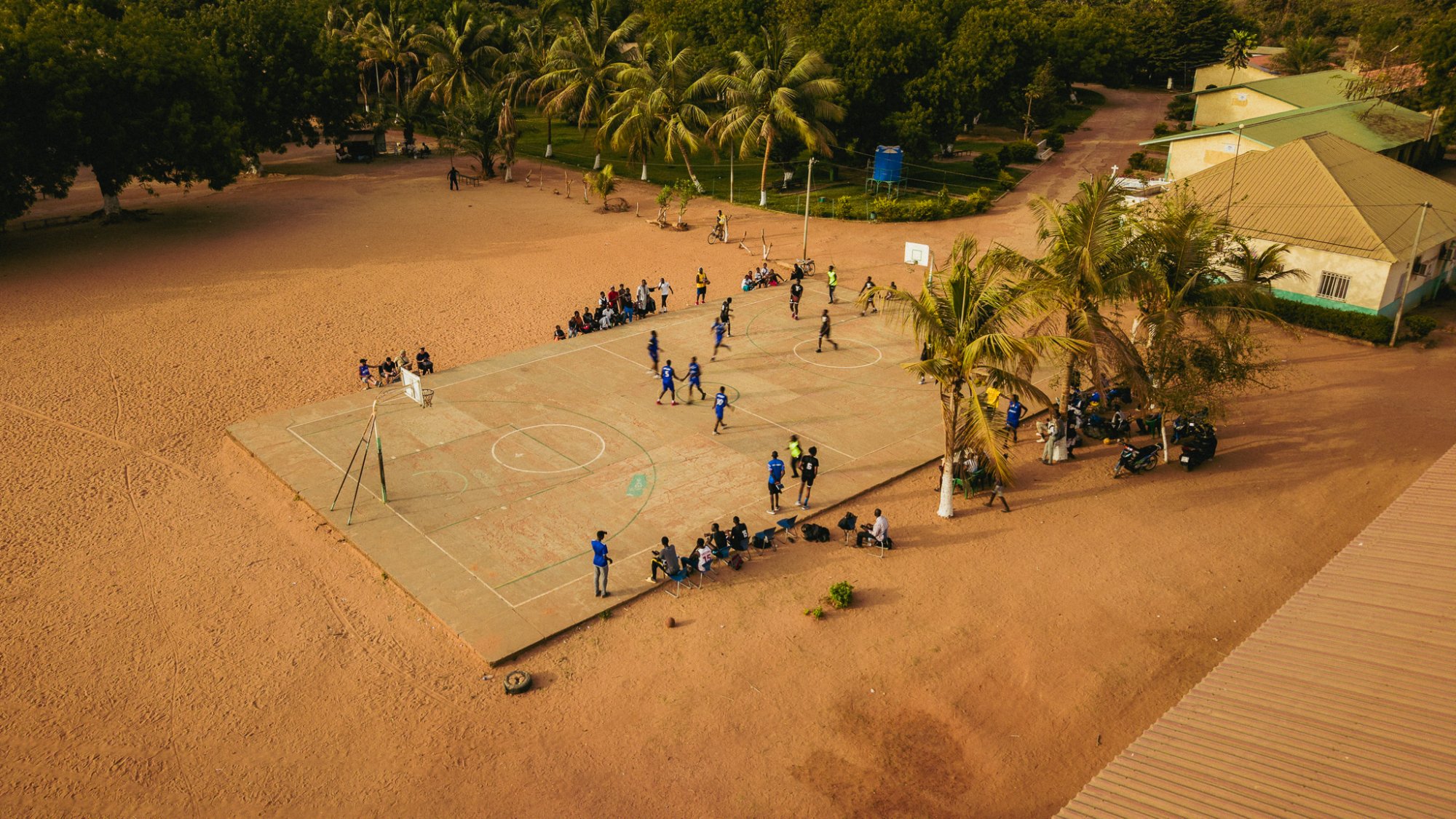 The Rebirth of a Giant — Documental / One Court